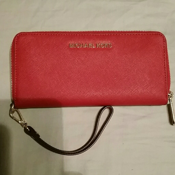 Michael Kors Handbags - Wristlet